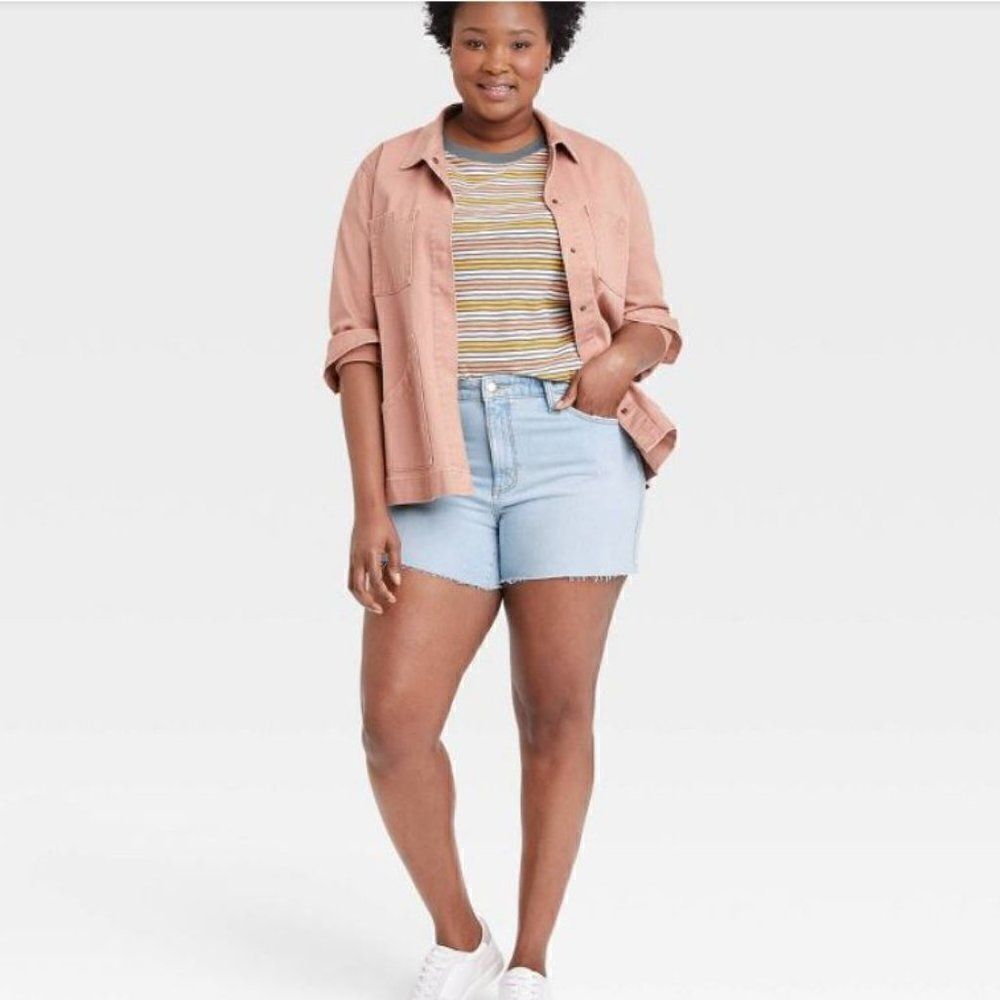 NWOT High-Rise Vintage Midi Jean Shorts - Universal Thread Light Blue Size 12